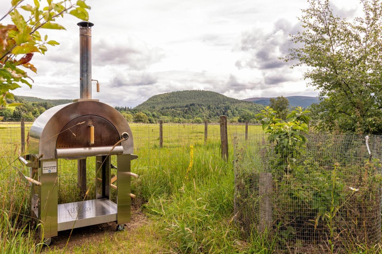 Enchanting Tiny House With Wood Burner And Hot Tub In Cairngorms Ballater Exteriér fotografie