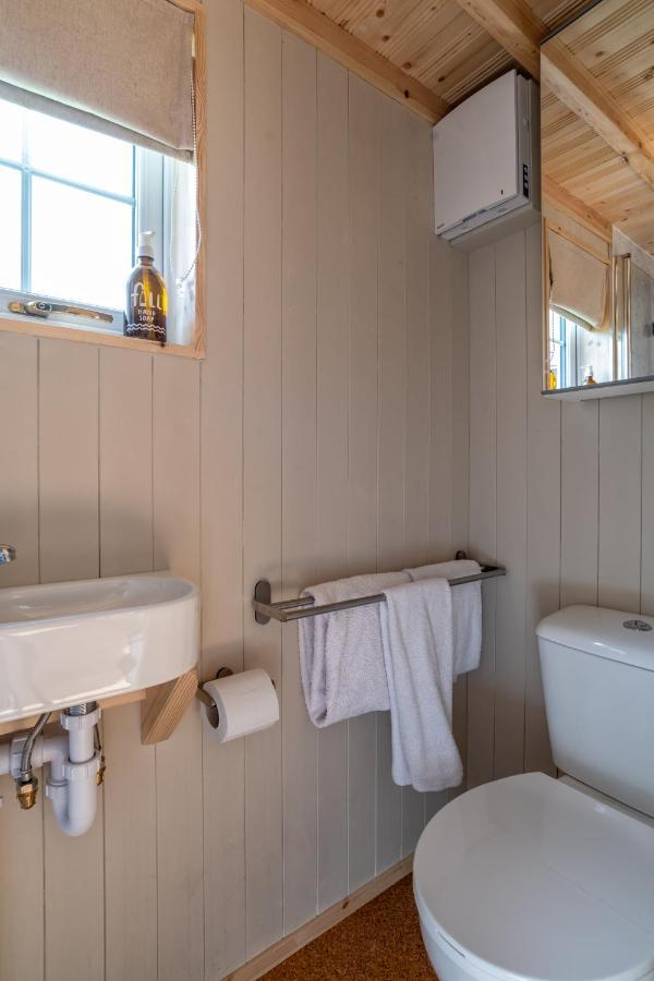 Enchanting Tiny House With Wood Burner And Hot Tub In Cairngorms Ballater Exteriér fotografie