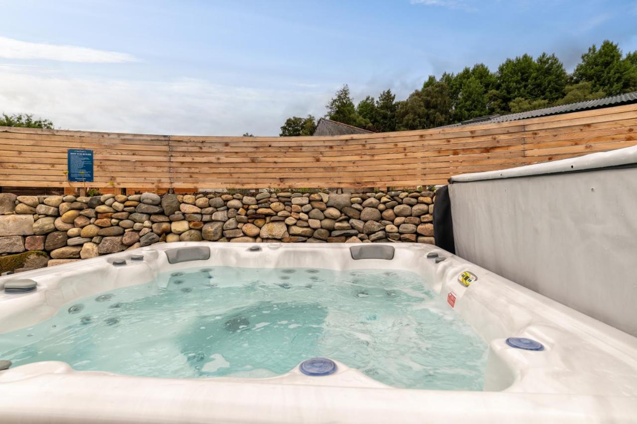 Enchanting Tiny House With Wood Burner And Hot Tub In Cairngorms Ballater Exteriér fotografie