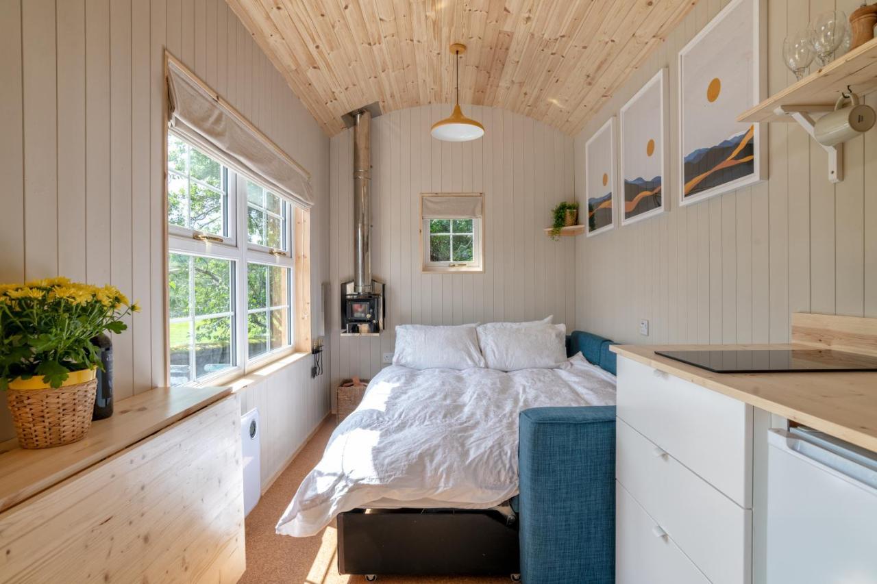 Enchanting Tiny House With Wood Burner And Hot Tub In Cairngorms Ballater Exteriér fotografie