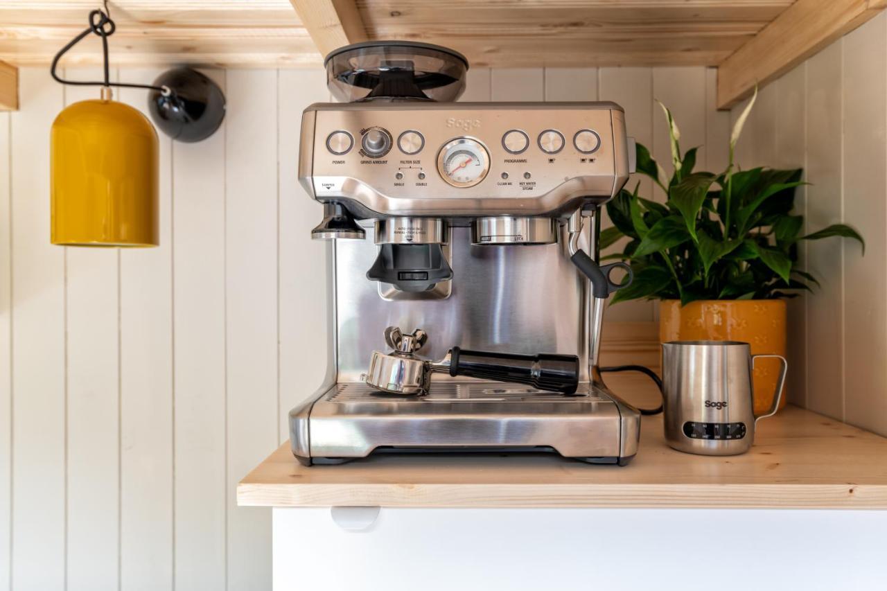 Enchanting Tiny House With Wood Burner And Hot Tub In Cairngorms Ballater Exteriér fotografie